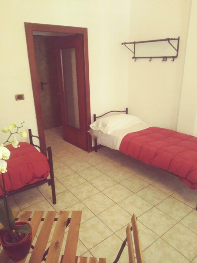 Ostello Le Tre Corone Calendasco Habitación foto
